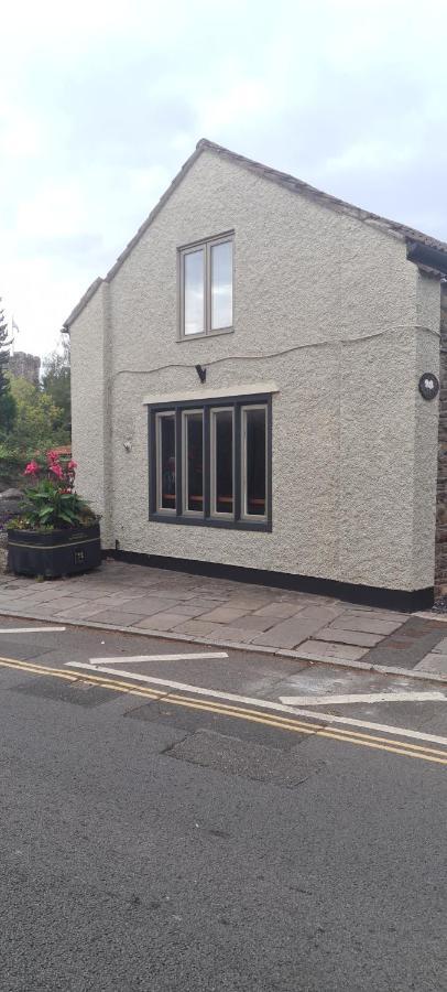 Charming 1-Bed Loft In Caerleon Apartment Newport  Exterior photo