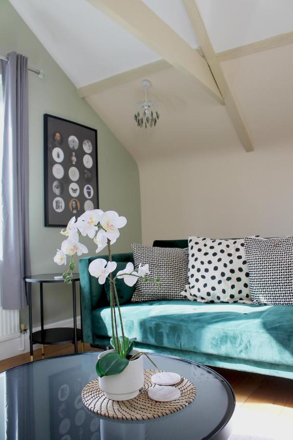 Charming 1-Bed Loft In Caerleon Apartment Newport  Exterior photo